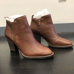 Vince Camuto- New in the box! Real leather!